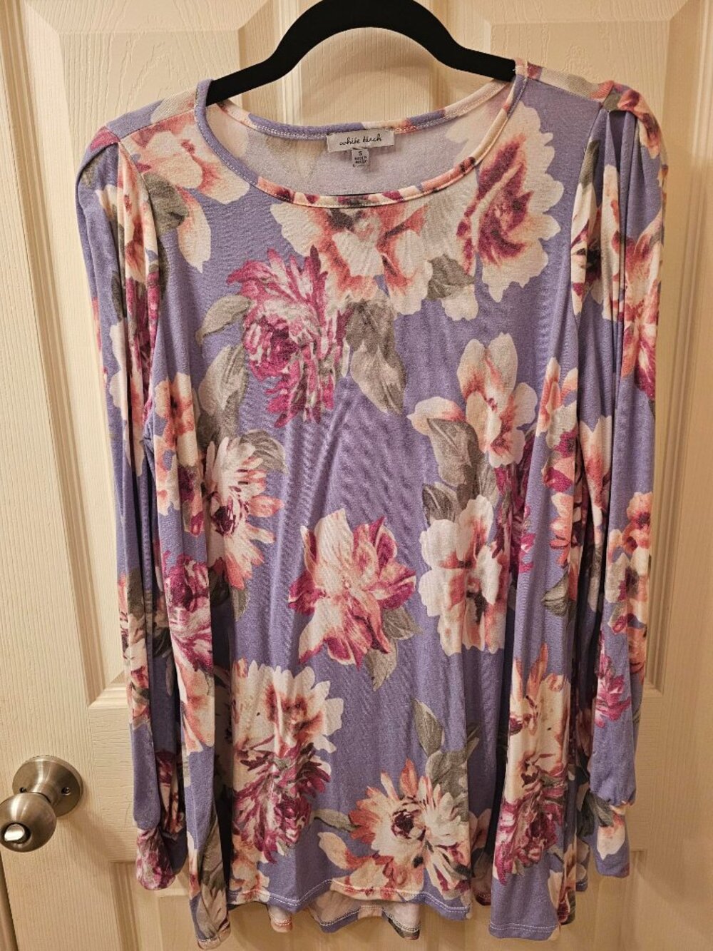 NWOT White Birch Small Purple Floral Long Sleeve Blouse w / Cuffs